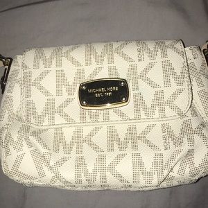 micheals khors crossbody